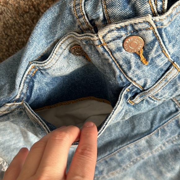 BDG Urban Outfitters Light Wash Denim Short Overalls L (8-10?) - Picture 6 of 16